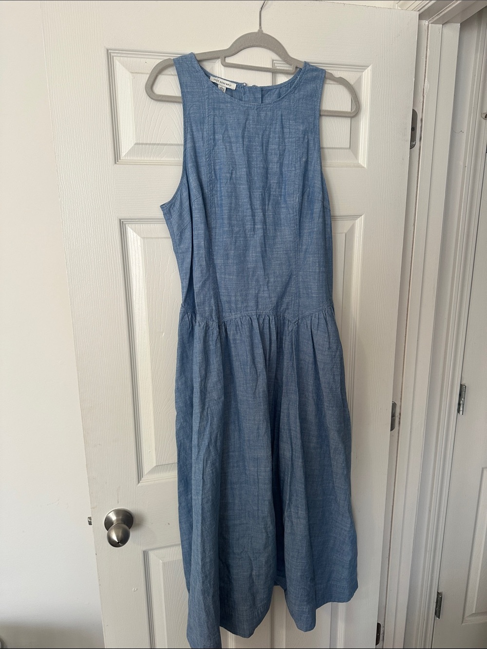 Sleeveless Chambray Midi Dress in Blue - Women